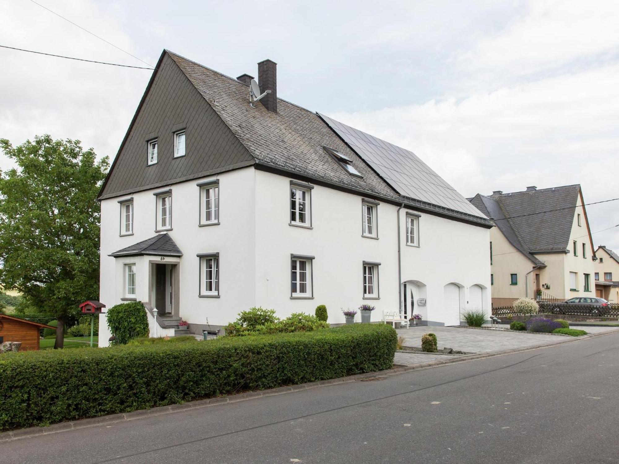Beautiful Apartment In Morscheid Riedenburg Морбах Екстериор снимка